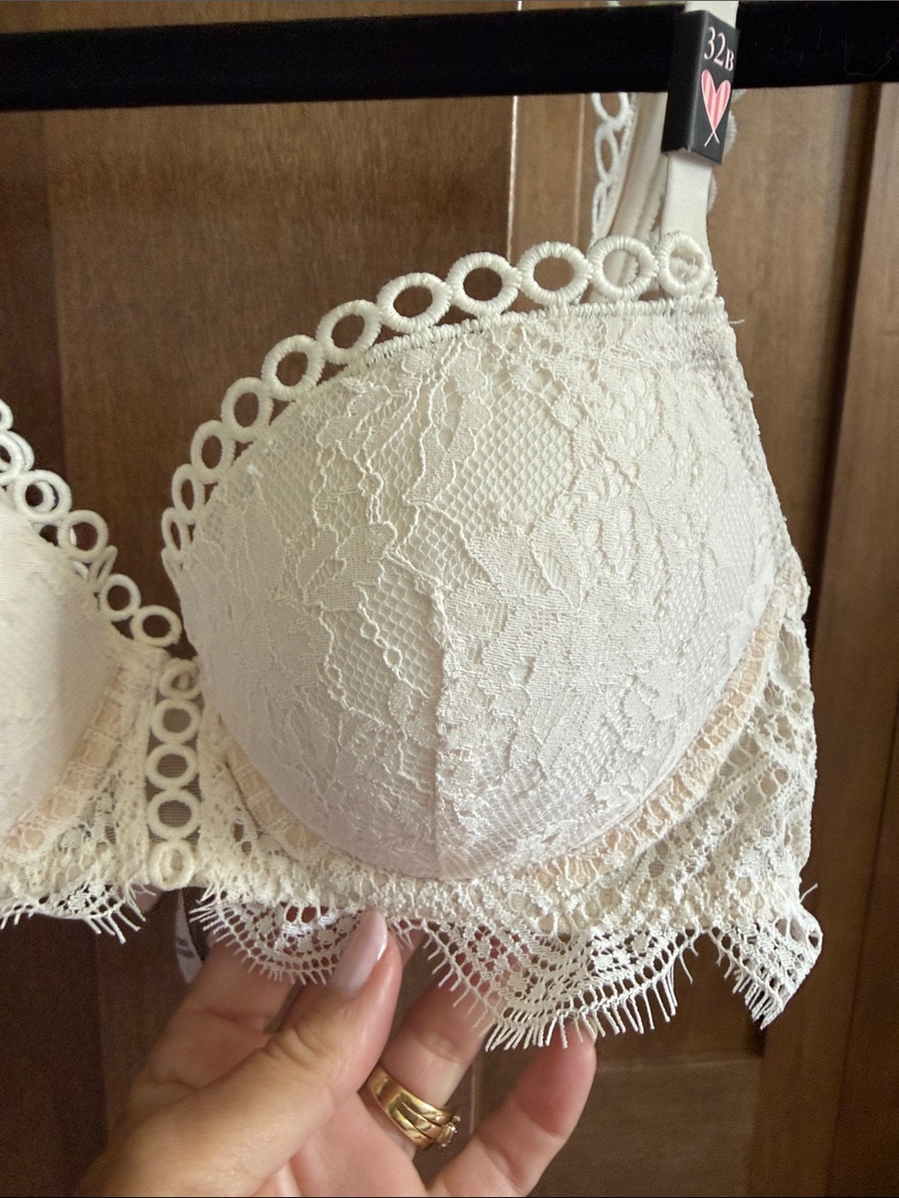 Victoria’s Secret Lace Balconette Bra in Ivory - Women Intimates & Sleepwear NWT - Picture 4 of 9